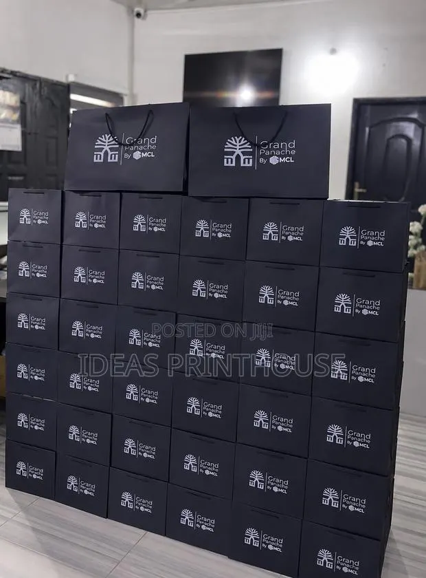 Luxury Custom Paper Bags - Make Your Brand Stand Out · Photo 1