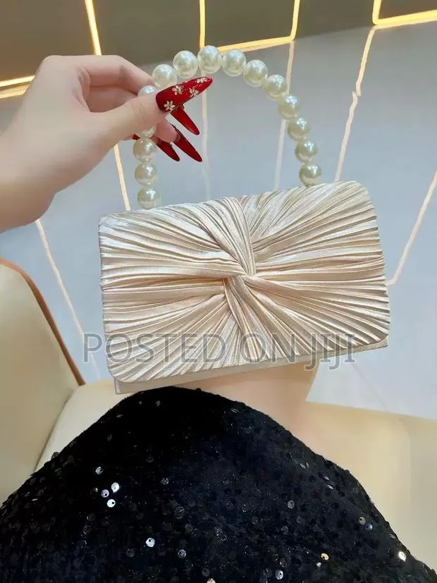 Luxury Pearl Handle Evening Clutch Bag · Photo 1