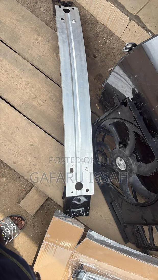 Rav 4 2019-22 Front Bumper Reinforcement · Photo 1