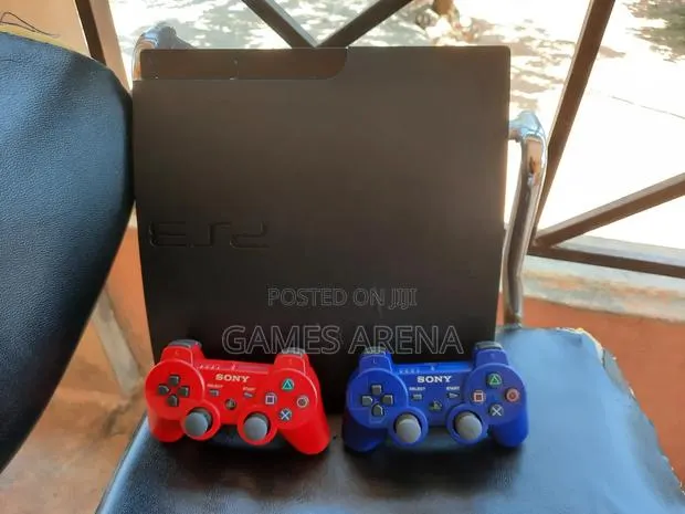 PS3 Slim Jailbreak With 15 Games and 2 Controllers · Photo 1