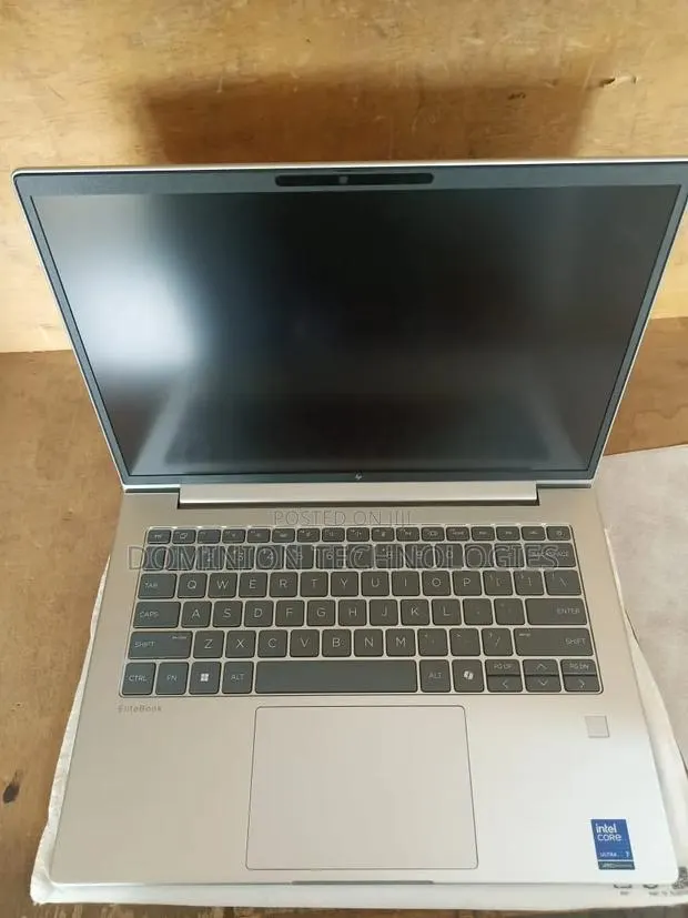 New Laptop HP 16GB Intel Core Ultra 7 SSD 512GB · Photo 1