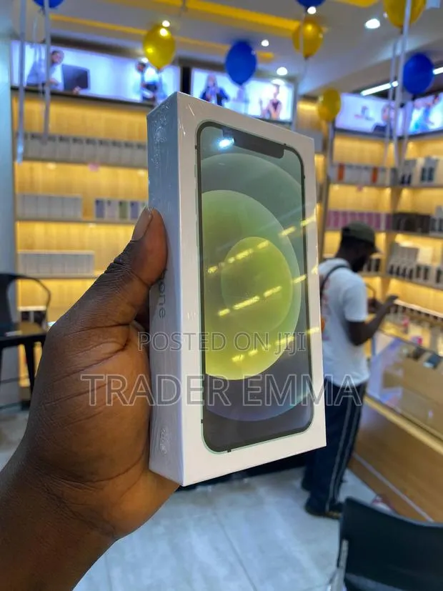 Apple iPhone 12 128 GB Green · Photo 1