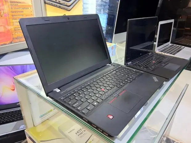 Laptop Lenovo ThinkPad E570 12GB Intel Core i7 SSD 256GB · Photo 1