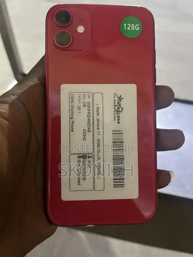 Apple iPhone 11 128 GB Red · Photo 1