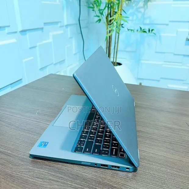 Laptop Dell Latitude 5320 16GB Intel Core i5 SSD 256GB · Photo 1