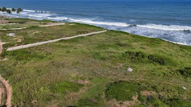 Registered 10 Acres Beach Front Land Senya Braku on the Winneba Road · Photo 1