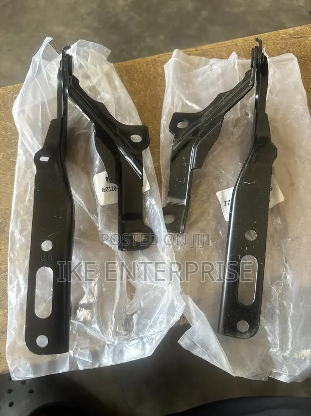 Honda Accord Bonnet Hinges 2018,2019,2020,2021,2022 · Photo 1