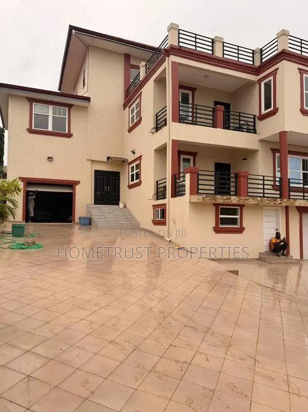 4bdrm Duplex in Weija Old Barrier for sale · Photo 1