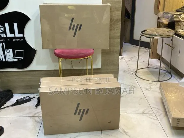 New Laptop HP EliteBook 1040 G8 32GB Intel Core i7 SSD 1T · Photo 1
