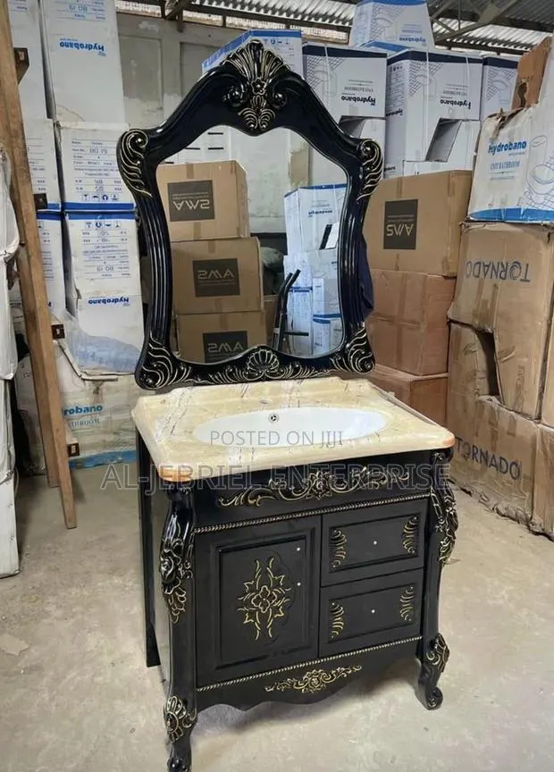 Classic Luxury Vanity Set - 25cm · Photo 1