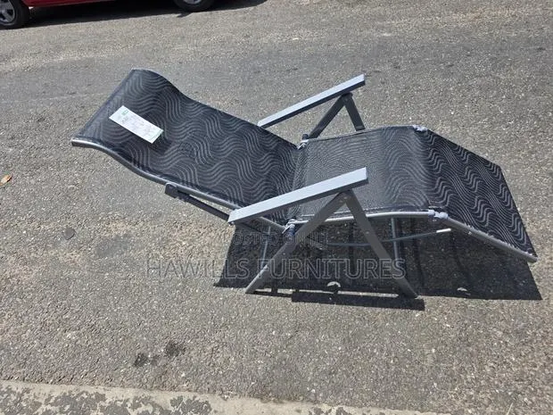 Foldable Laxy Chair for Relaxing · Photo 1