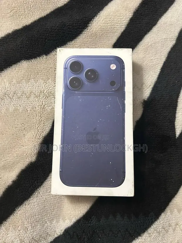 New Apple iPhone 17 Pro 256 GB Blue · Photo 1