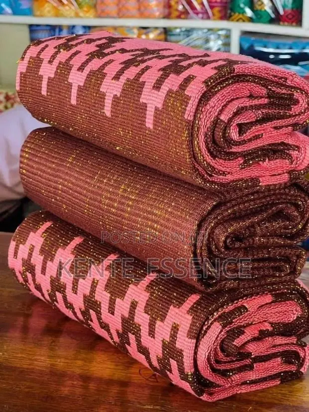 Bonwire Kente Available in 6 Yards · Photo 1