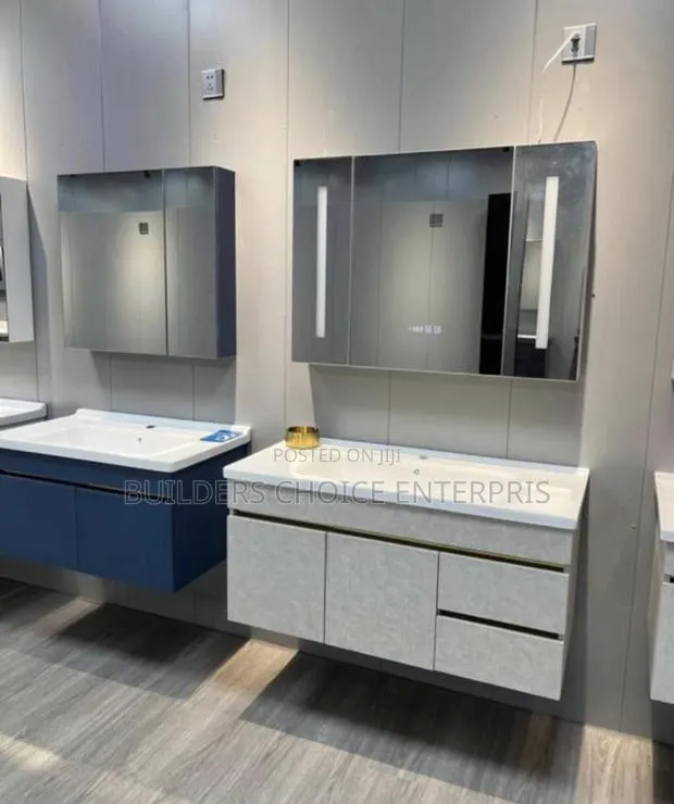 Master Bedroom Cabinet Basin _With Led Mirrors · Photo 1