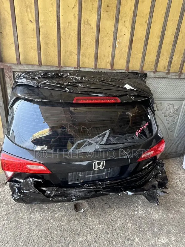 Honda HR-V 2015-2022 Boot Complete Trunk HRV 2017-2021 Tailgate · Photo 1