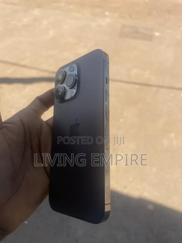 Apple iPhone 13 Pro 128 GB Gray · Photo 1