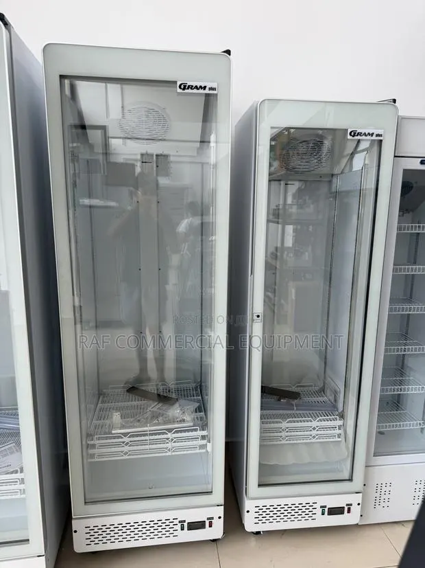 Commercial Single Door Fan Cooling Display Fridge 635l · Photo 1