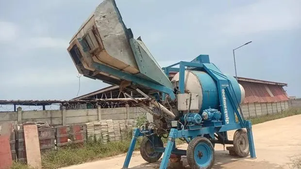 Concrete Mixer · Photo 1