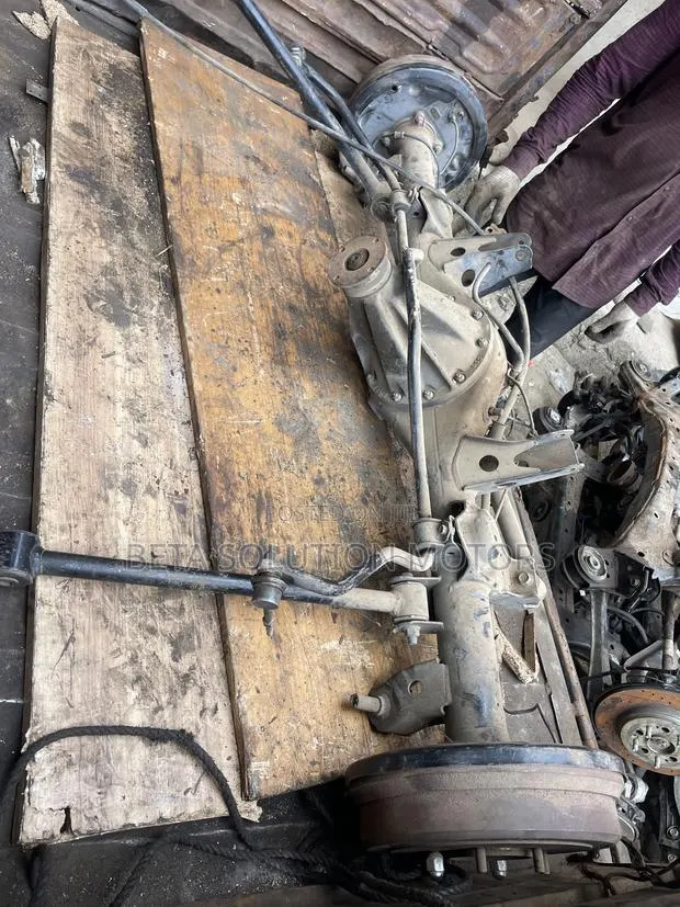Back Axke for 4Runner, Hardbody, Prado, L200, Landcruiser · Photo 1