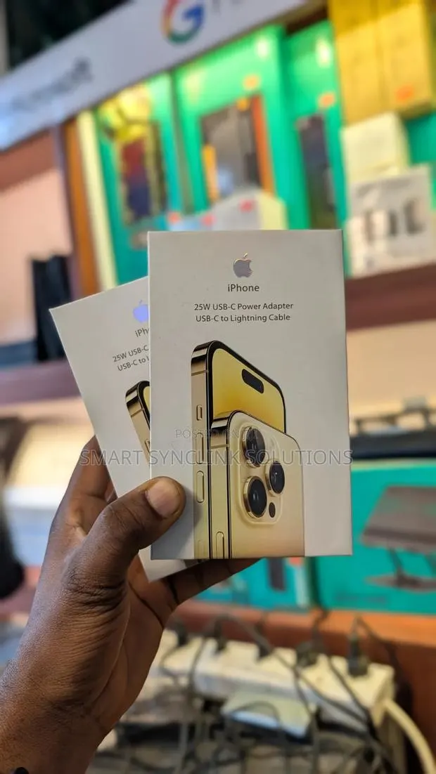 25w Usb-C to Lightning Fast Charger · Photo 1