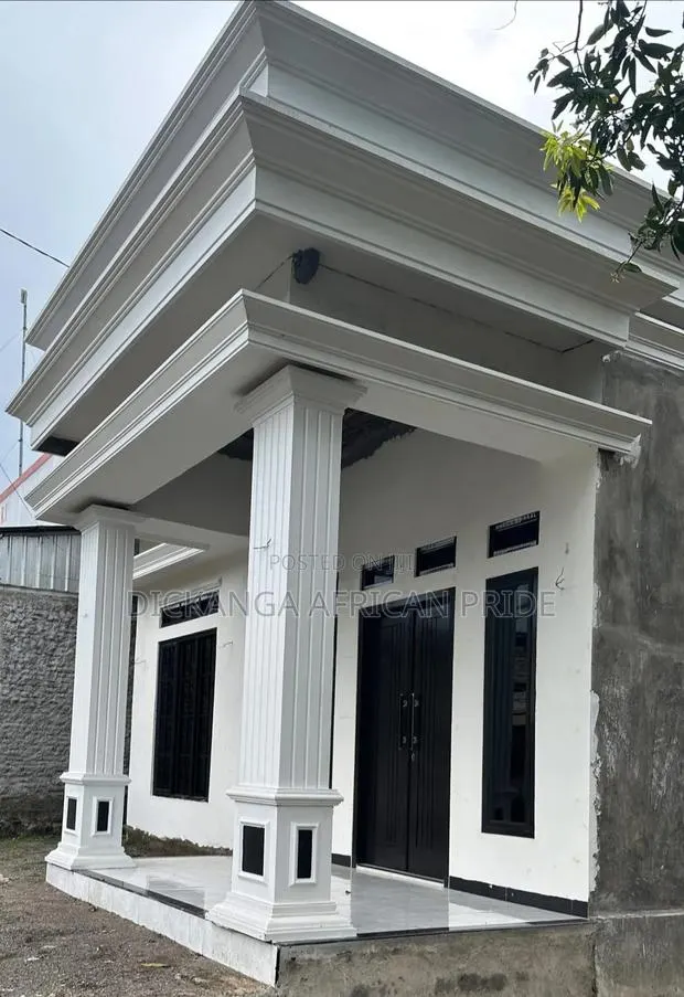 Experts Stylish Concrete Designs for Your Mansion— Contact Us Now! · Photo 1