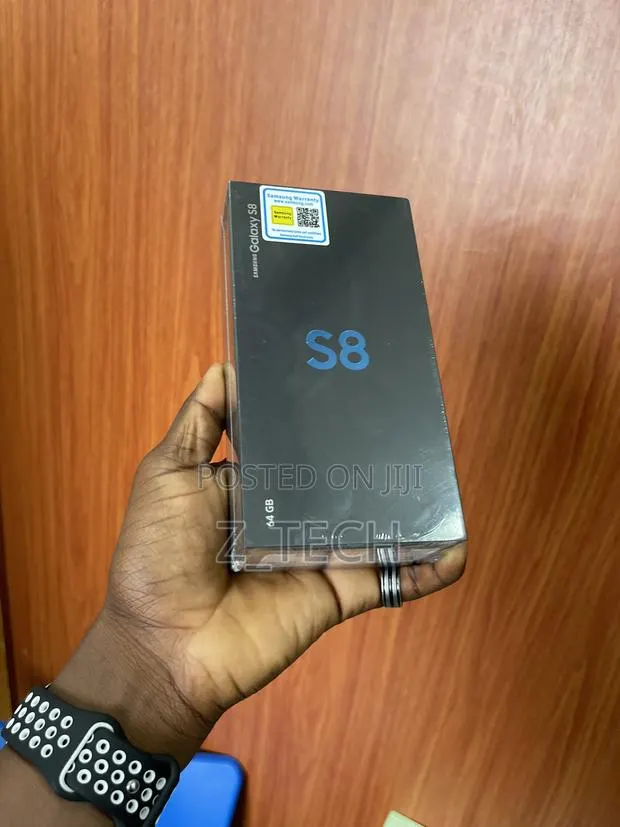 New Samsung Galaxy S8 64 GB Black · Photo 1