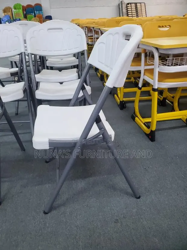 Foldable Chair / Folding Chair · Photo 1
