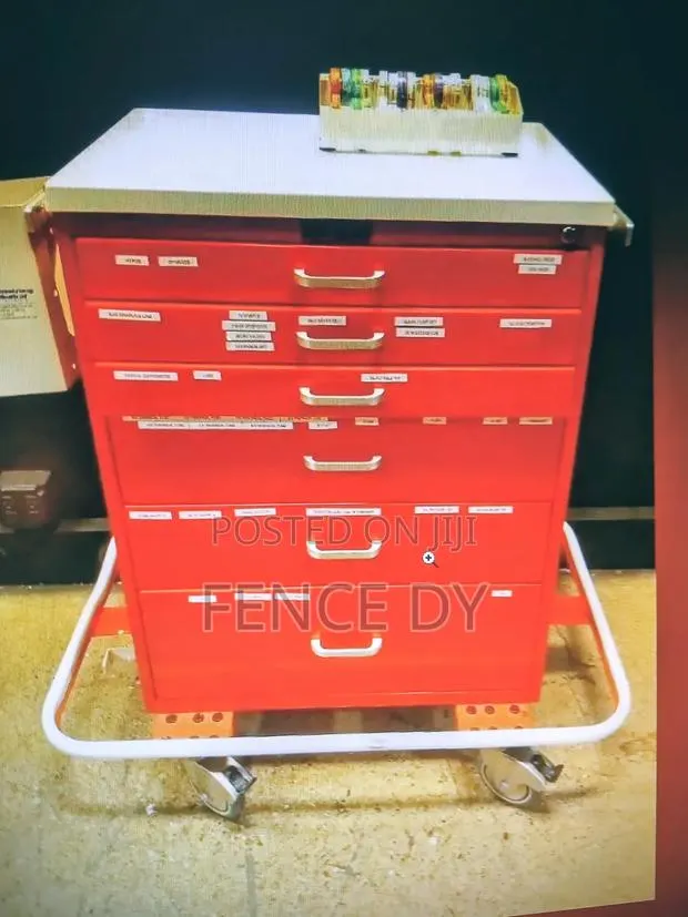 Crash Cart · Photo 1