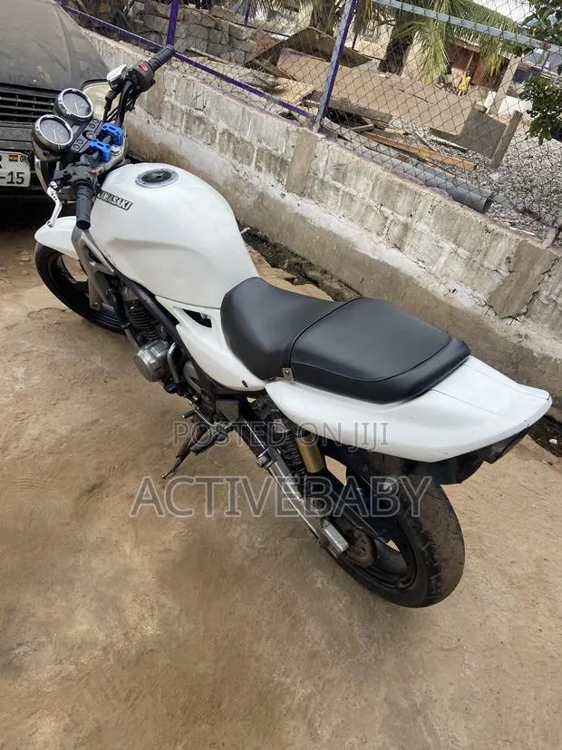 Kawasaki Bike 2018 White · Photo 1