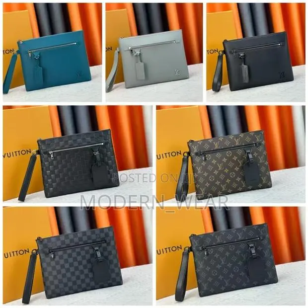 Pouch Designer Bags · Photo 1