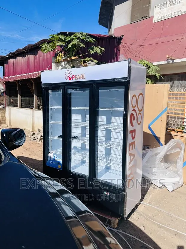 Fan Assisted Cooling Sleek Pearl PVC-150 950L Display Fridge · Photo 1