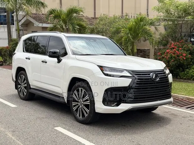 Lexus LX 700h 2025 White · Photo 1
