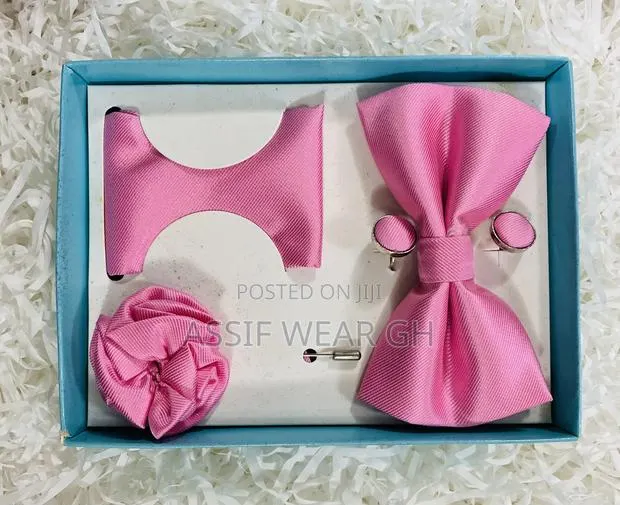 Heritage Formal Bow Tie · Photo 1