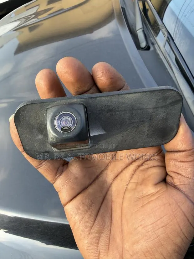 Toyota Corolla OEM Backup Camera 2014-2019 · Photo 1