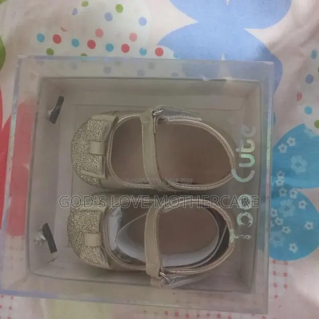 Beautiful Baby Girl Shoe · Photo 1