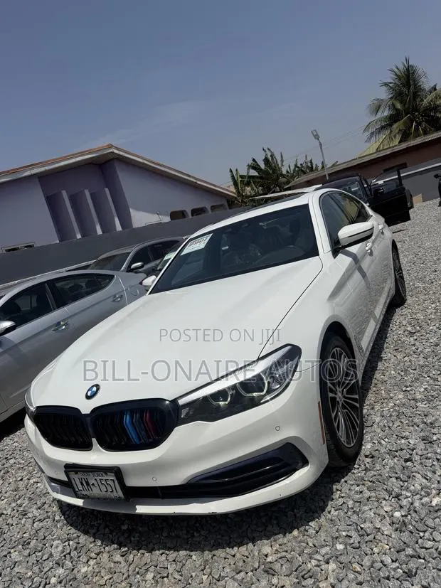 BMW 530i 2020 White · Photo 1