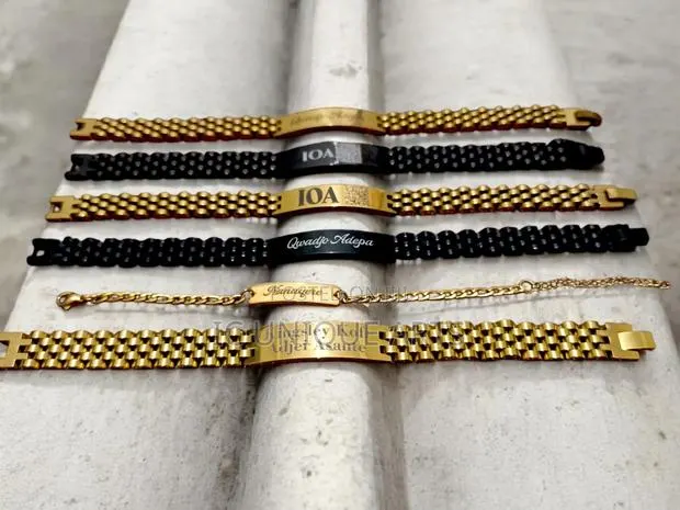 Customized Bracelets · Photo 1