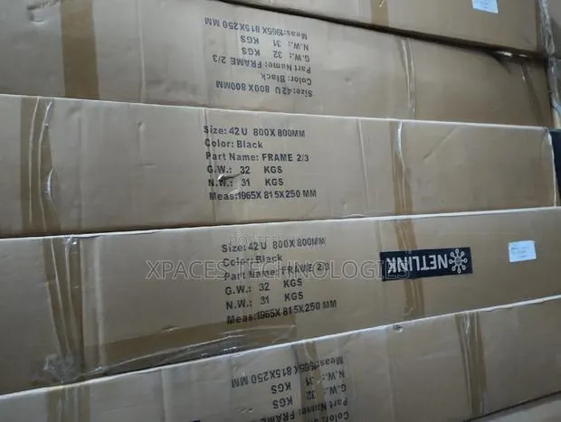 Netlink 42u Rack Mesh Door, 800mmx800mm · Photo 1