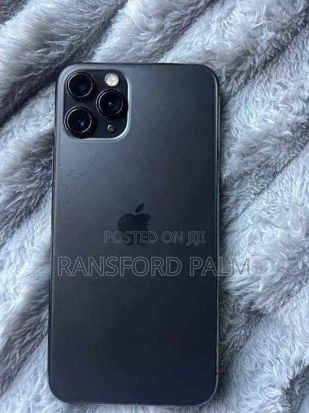 Apple iPhone 11 Pro 256 GB Black · Photo 1
