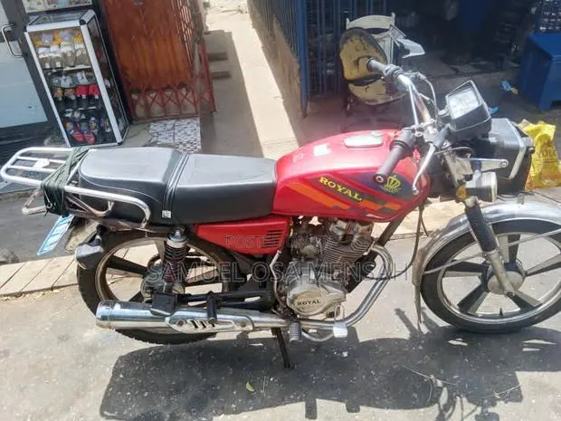 Royal Motorcycle 2022 Red · Photo 1