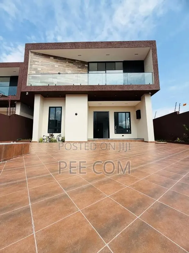 4bdrm House in Ghana Flag for sale · Photo 1