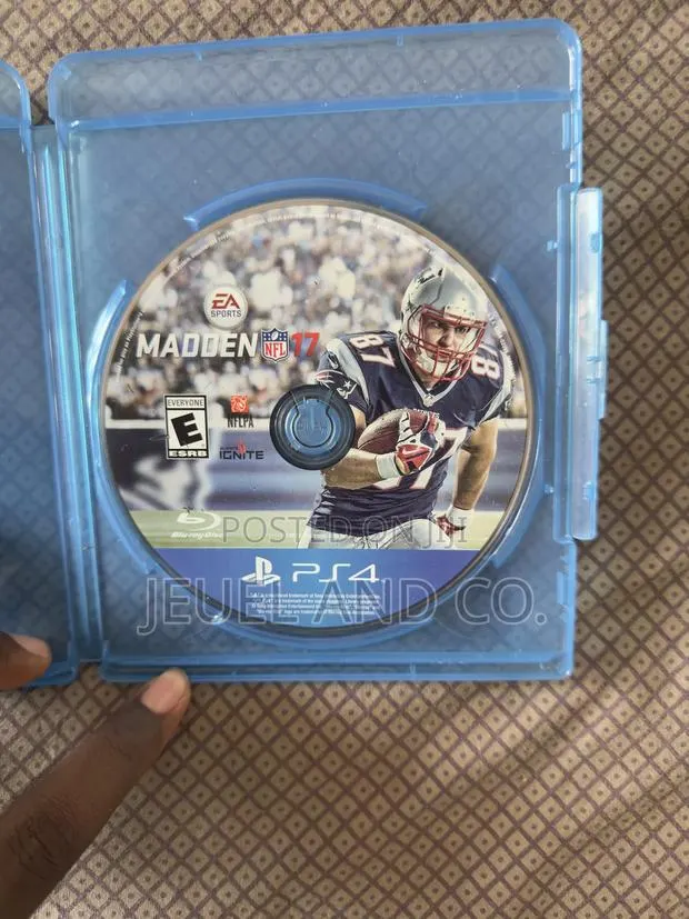 Madden NFL 2017 for Ps4/Ps5 · Photo 1