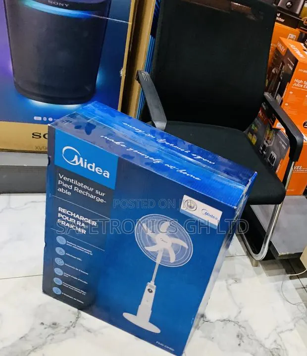 Choose White 18 Inch Rechargeable Stand Fan Fs45-23mrd · Photo 1