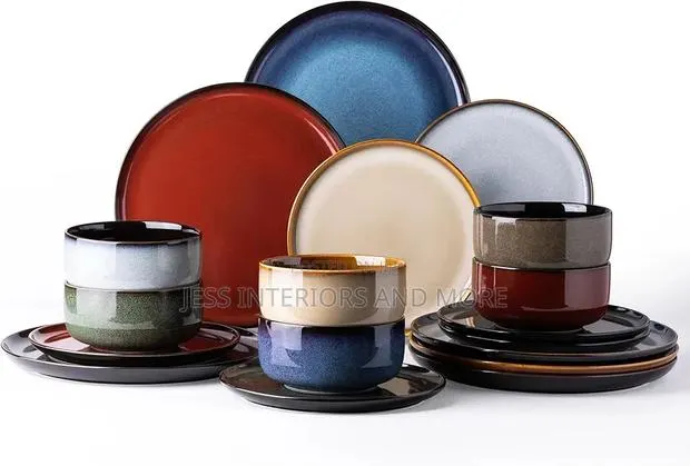18-Piece Ceramic Dinnerware Set · Photo 1