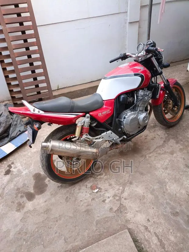 Honda 2014 Red · Photo 1