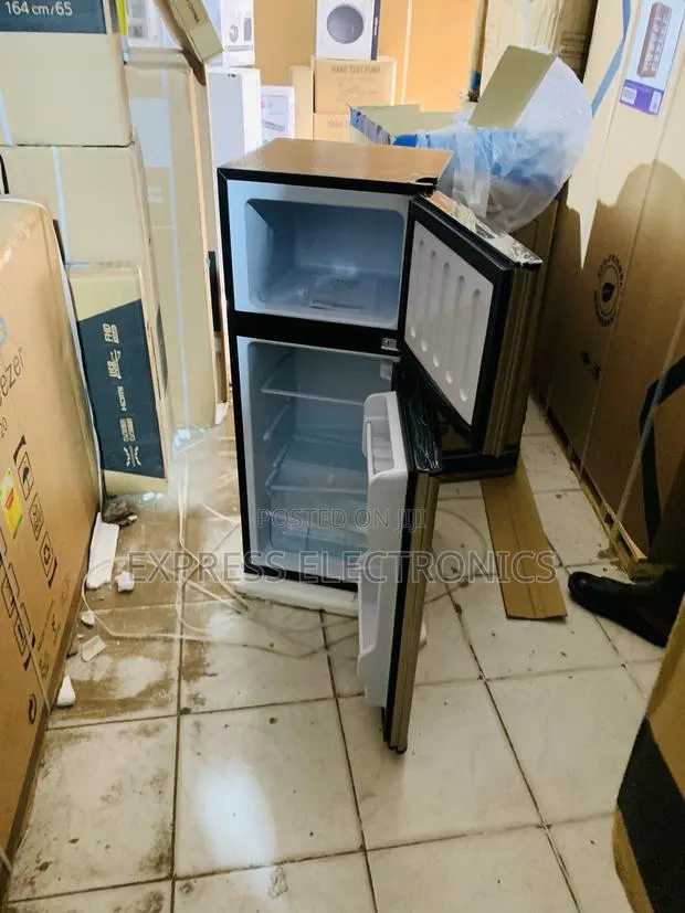 Energy Saving Nasco NASF2-13FL 112L Double Door Top Freezer Fridge · Photo 1