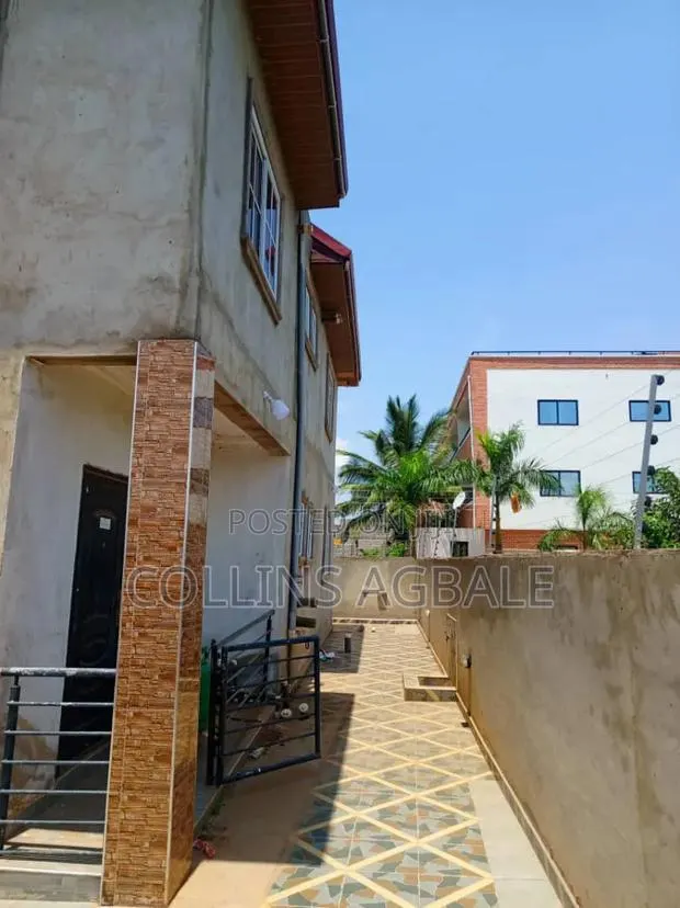 Furnished 5bdrm Duplex in Haven Gate, Appolonia City for sale · Photo 1