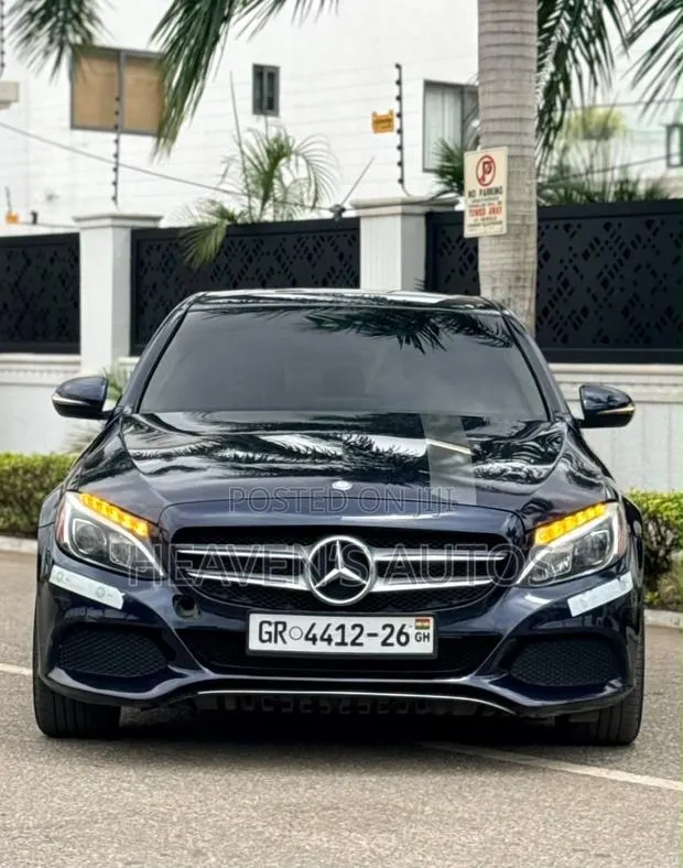 Mercedes-Benz C300 2016 Blue · Photo 1