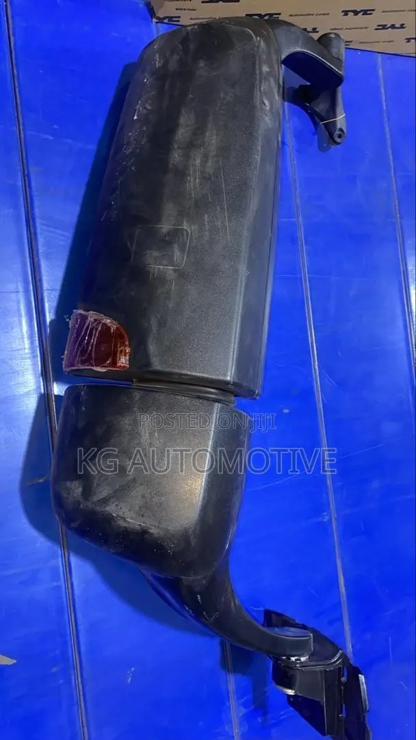 Side Mirror Sinotruk · Photo 1