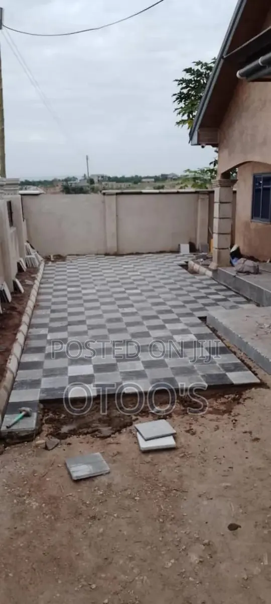 Get 5-7% Discount Paver Tiles 30/30 · Photo 1